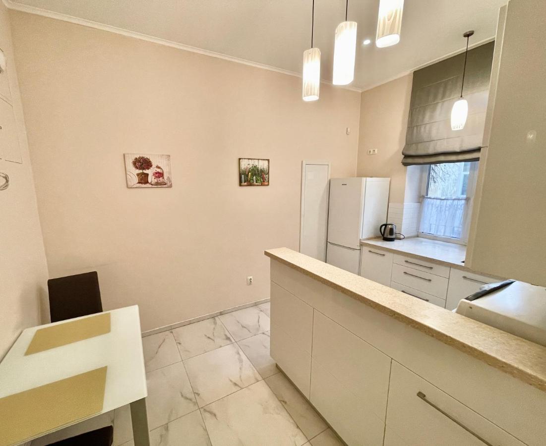 Apartments On Sholom Aleikhema Lviv Bagian luar foto