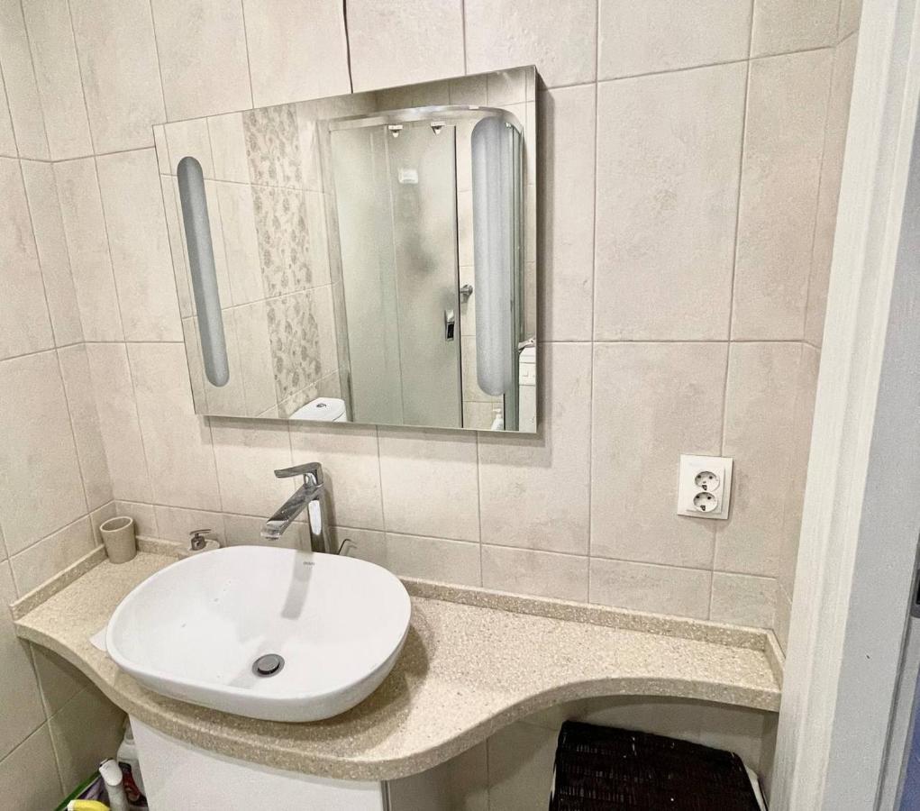 Apartments On Sholom Aleikhema Lviv Bagian luar foto
