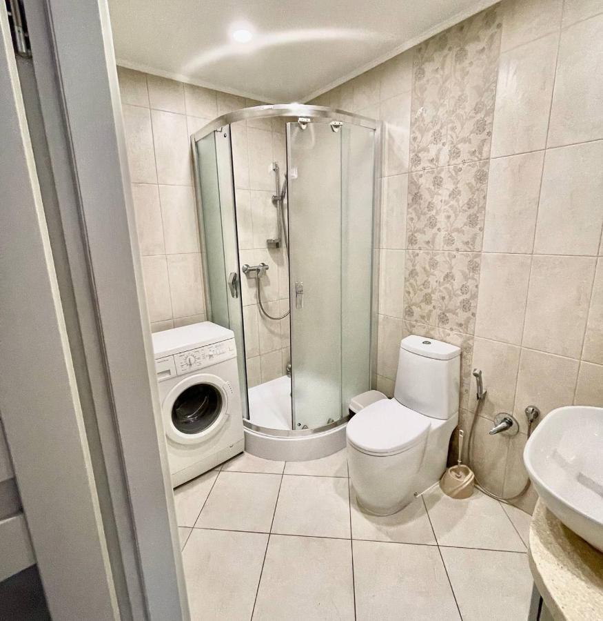 Apartments On Sholom Aleikhema Lviv Bagian luar foto